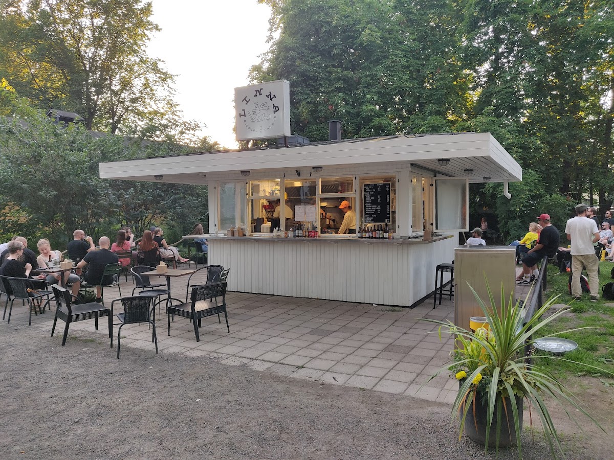 Linna Burgers And Coffee